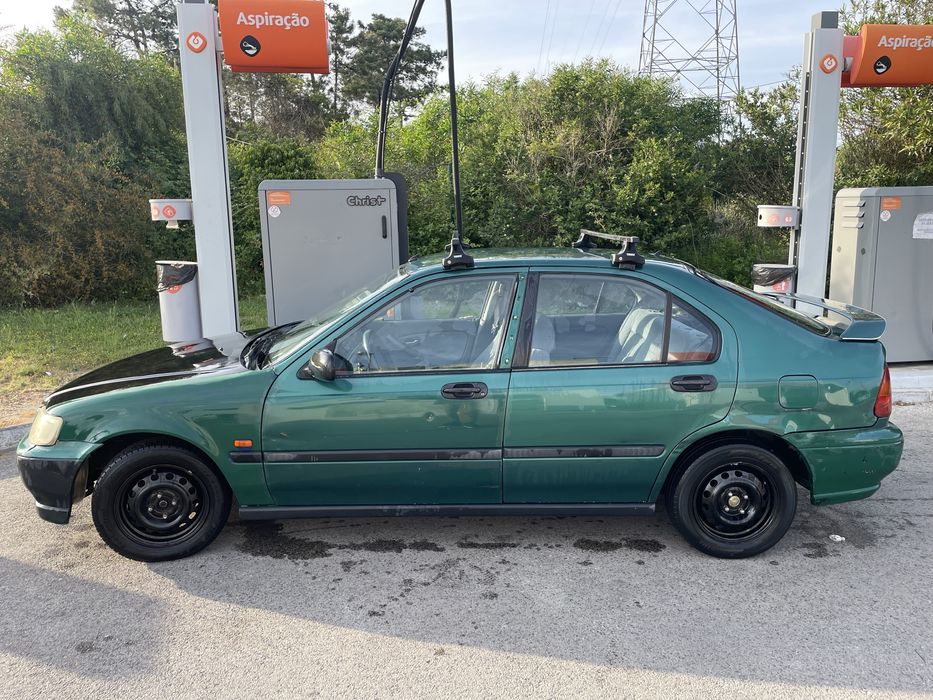Honda Civic 1995 em bom estado – económico e fiável