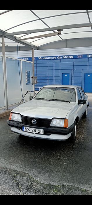 Opel Ascona 1.3cc Ano 1983 foto 2