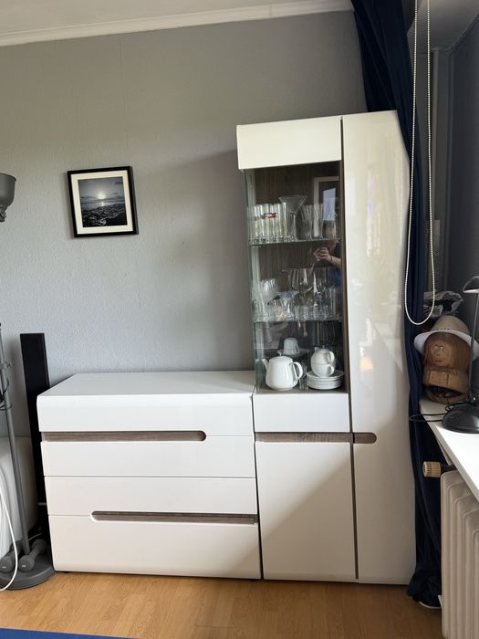 Biale lakierowane meble na sprzedaż