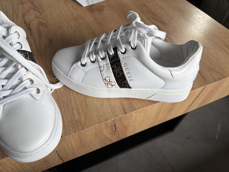 Sneakersy guess r37