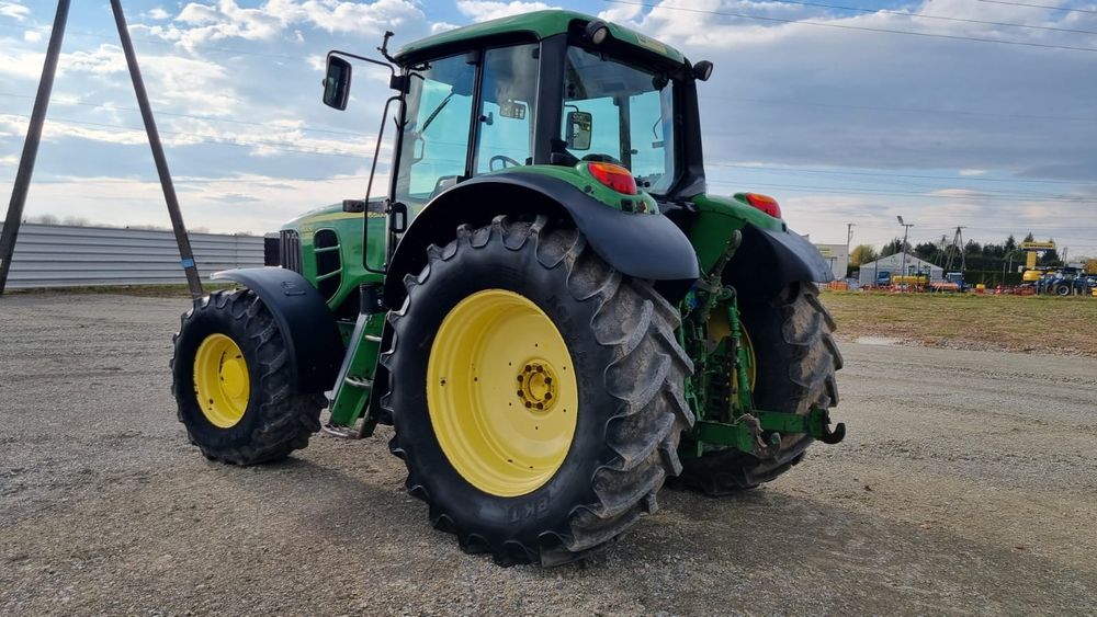 Ciagnik John Deere Model 6530