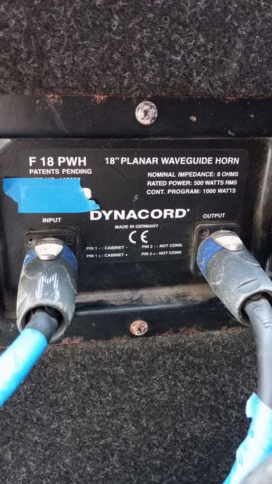 Graves dynacord 1000w  4 unidades