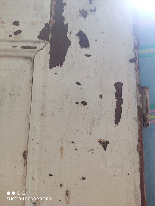 Porta antiga de madeira