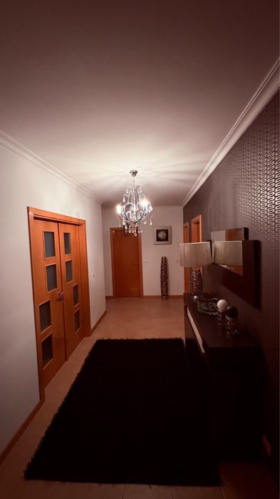 T3 | 120 m² | Garagem 40 m² | Varanda c/ Churrasqueira | Elevador | Moimenta da Beira