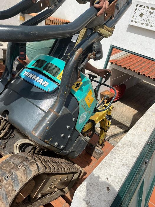 Mini Giratória Yanmar SV 08