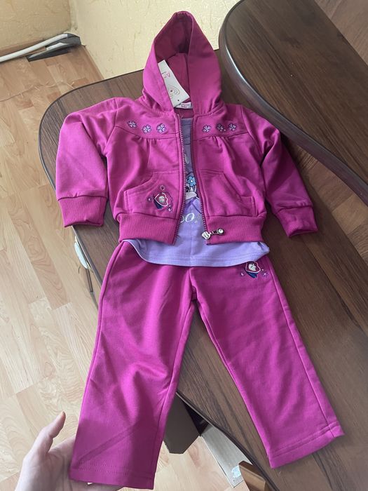 Костюм на дівчинку