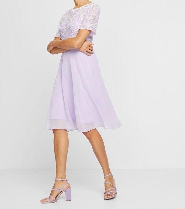 Nowa sukienka lilla koronka 48