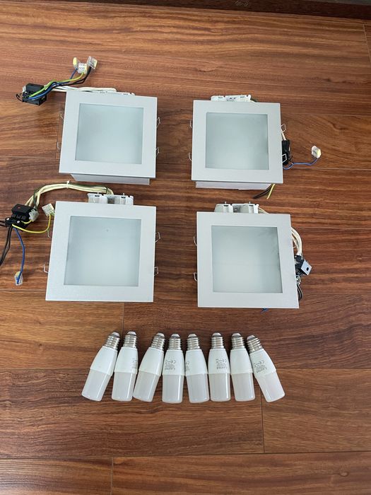 4 focos de teto Lumitek como novos