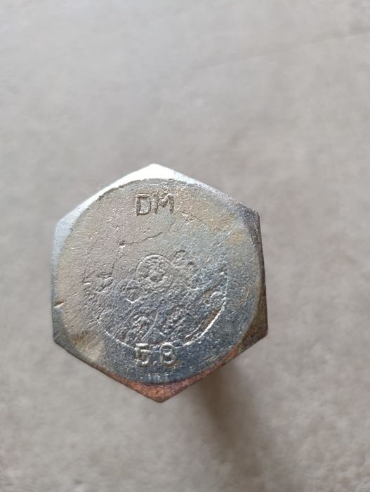 Sprzedam śruby M 33 x 140