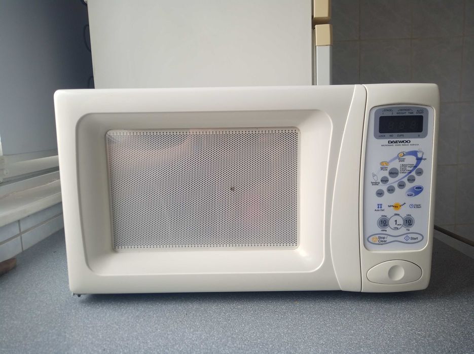 Mikrofala Daewoo 800W