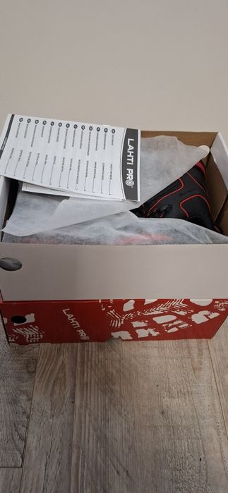 Buty trzewiki robocze LAHTI PRO roz. 42