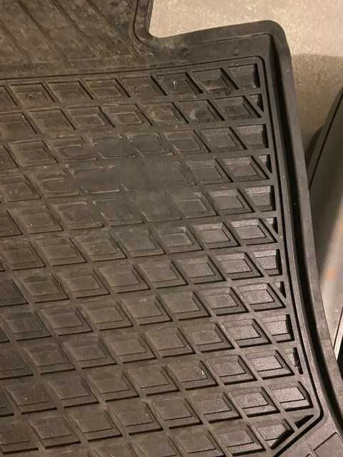 Conjunto de Tapetes Borracha Frontais Original Mercedes GLC