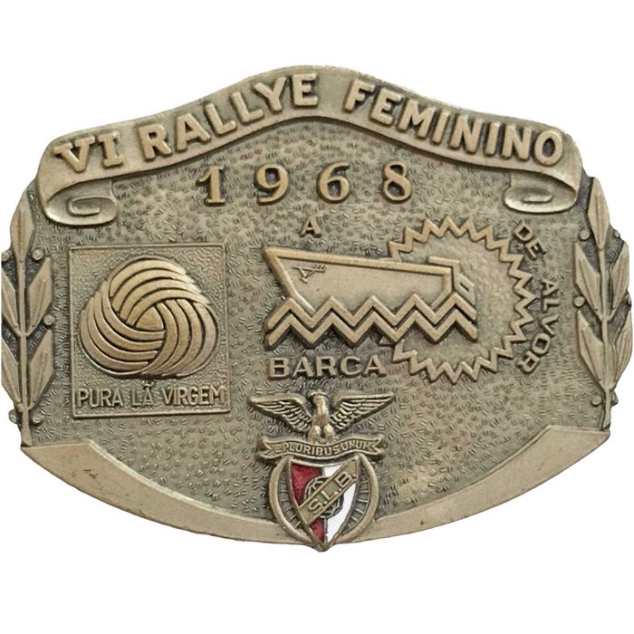 Lote de 74 peças do Benfica