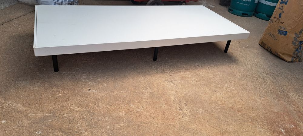 Suporte alto para máquinas de lavar e secar