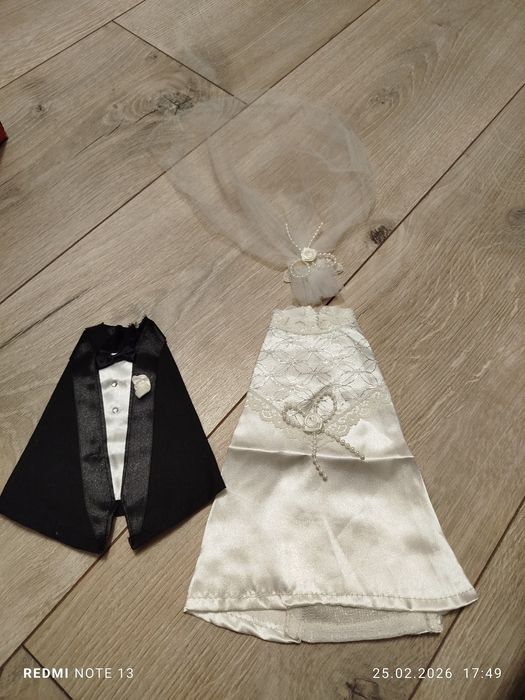 Ubranko na wódkę ślubne.