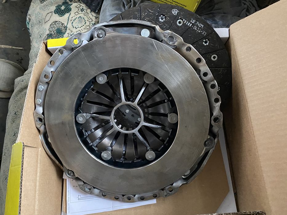 Продам комплект щепленя Мерседес Спрінтер 2.2