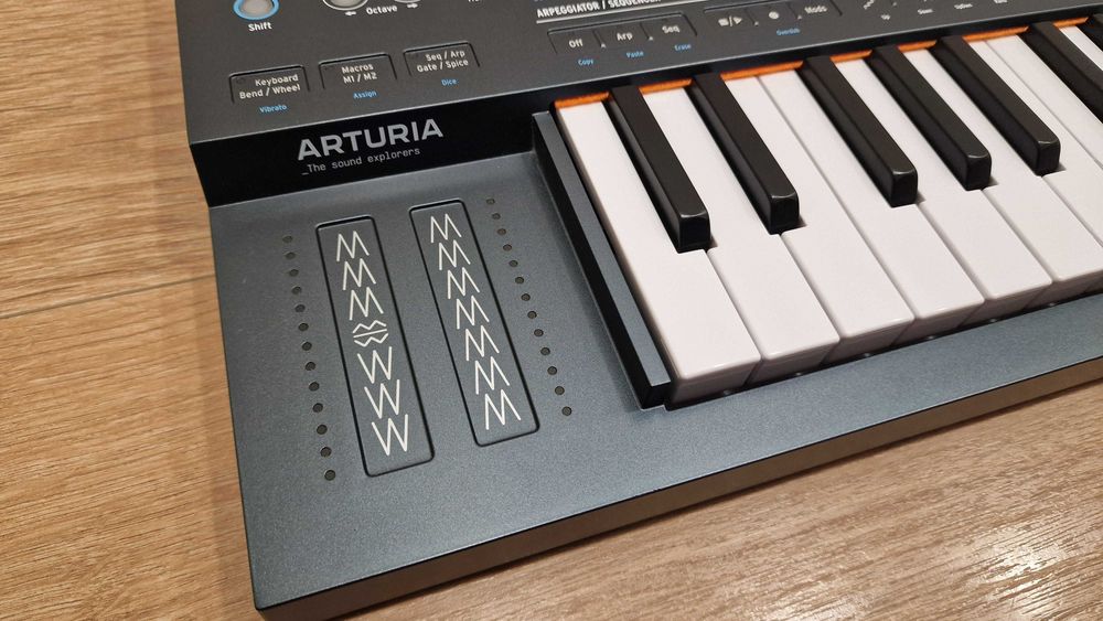 Arturia MiniFreak como novo + 300 patches premium