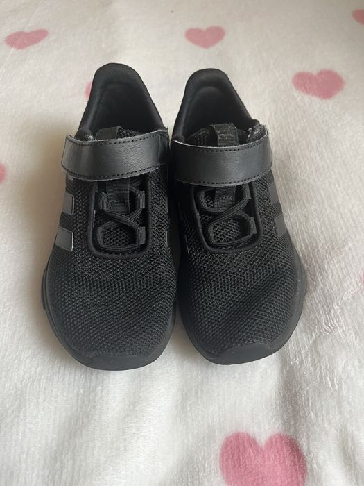 кросівки  Adidas