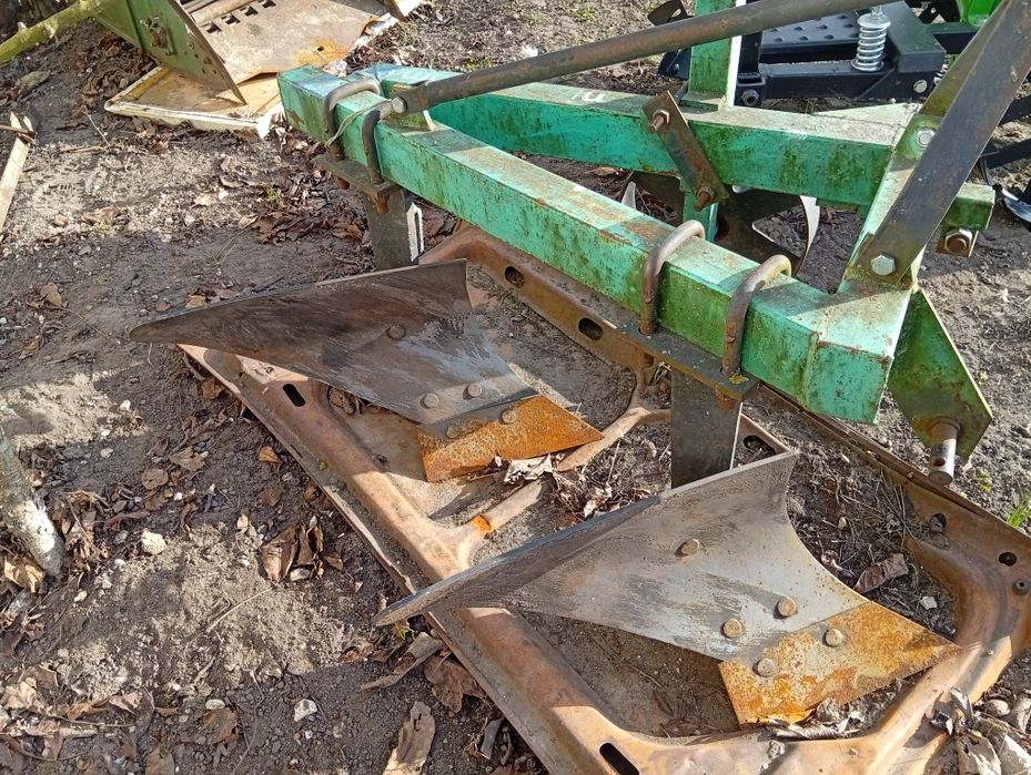 Плуг 2 корпусний