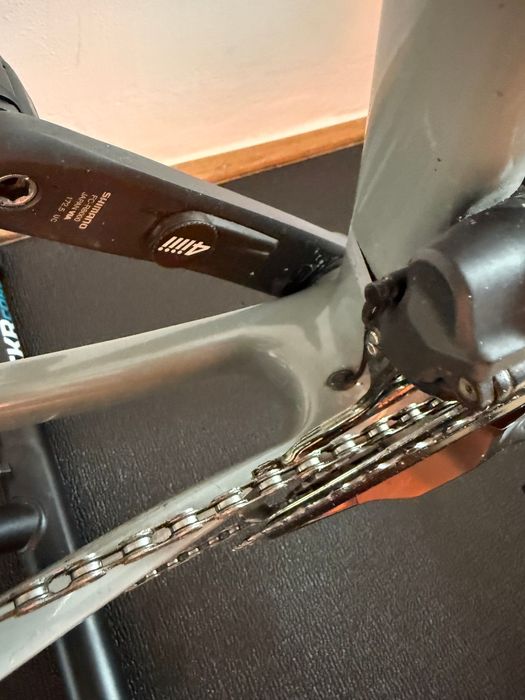 Canyon Ultimate CF SL 8 Disc Ultegra Di2 2x12 bez kół