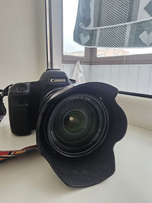 Продам Canon 6D + сумка карта 64