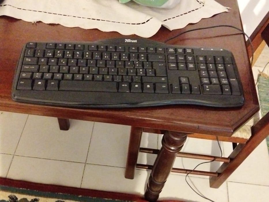 Vendo conjunto de computador