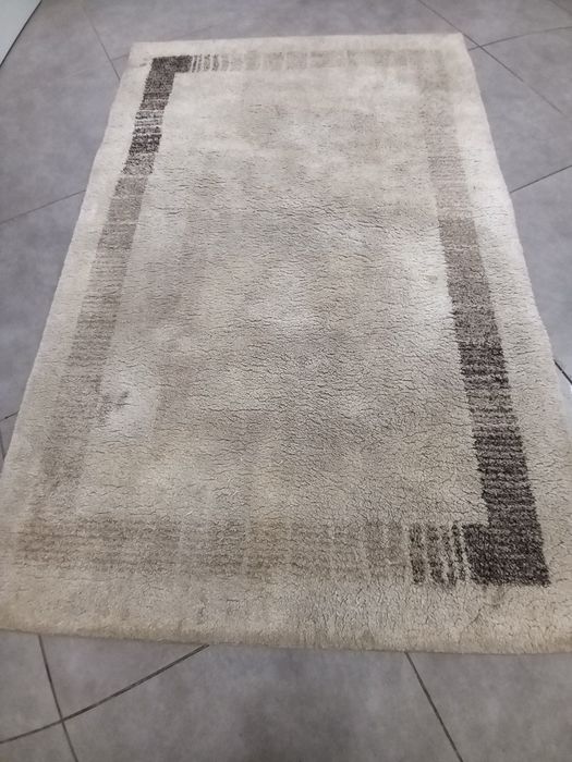 Sprzedam dywanik  180x119 cm.