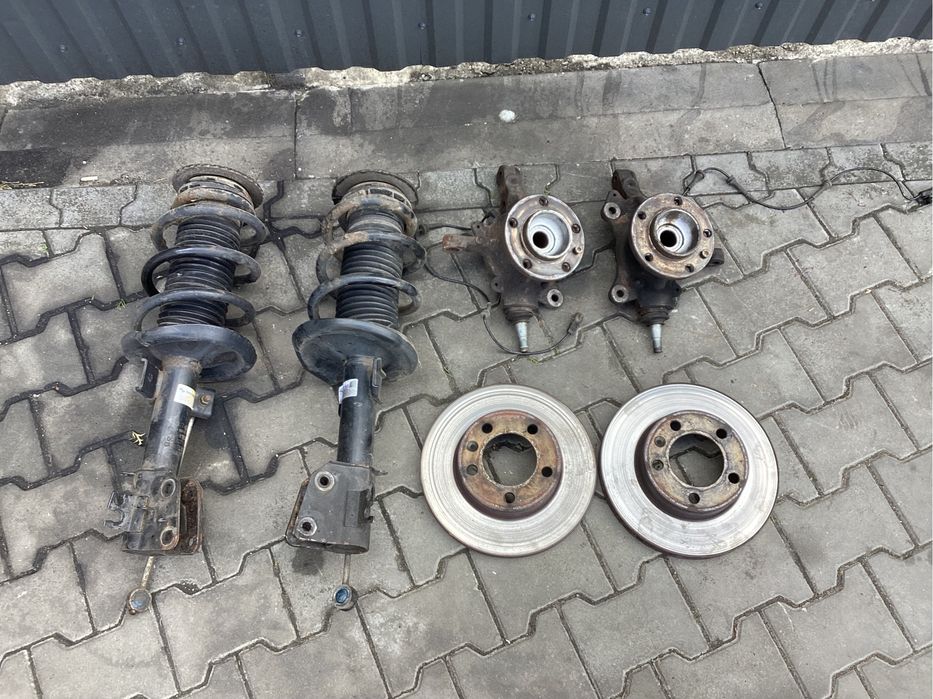 Передня Ступица Рено Мастер 3 Опель Мовано цапфа Кулак