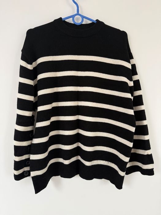 Sweter w paski z guzikami na rękawach Zara