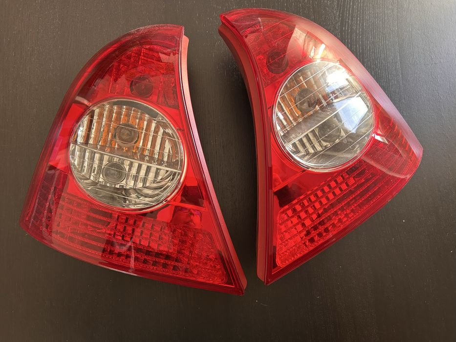 Farolins traseiros Renault Clio 2002