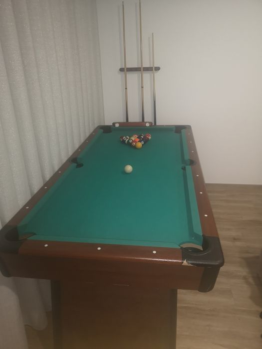 Mesa bilhar com tacos