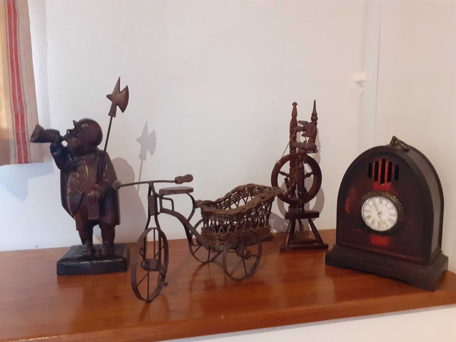 Peças decorativas em madeira