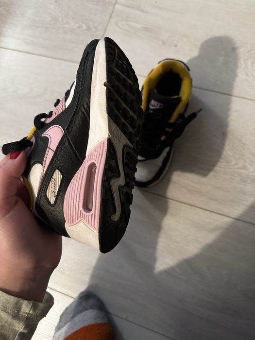 Найк кросівки