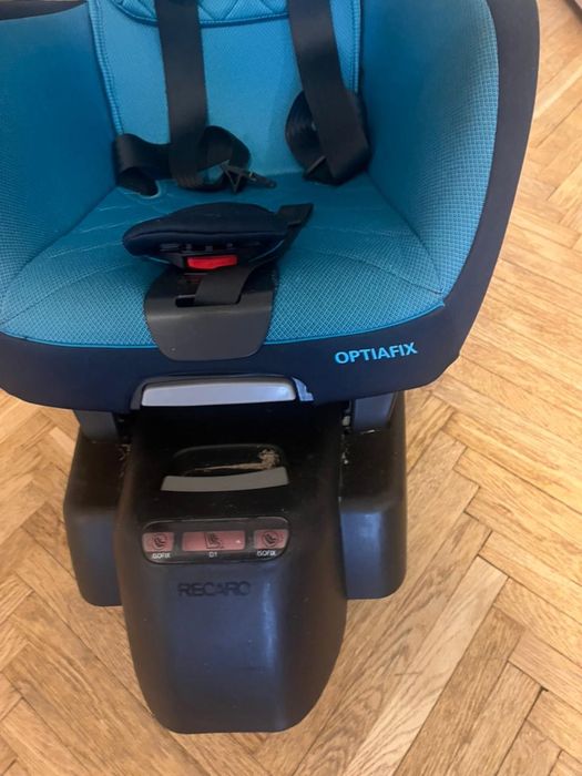 Автокрісло Recaro Optiafix