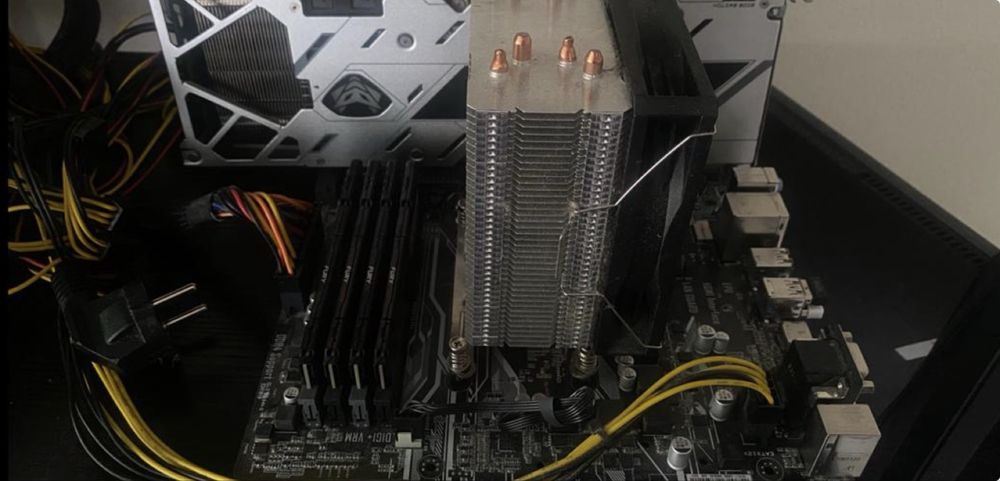 Ryzen 5700x3d, RX 6700XT, 32GB