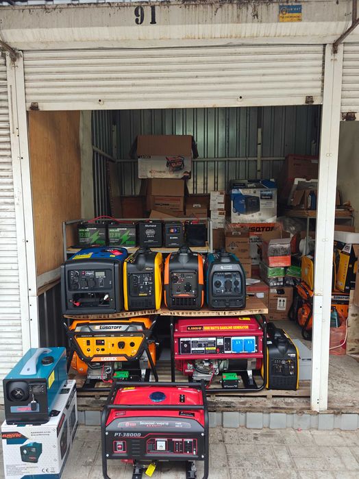 Інвертор Sturmax PSM951215 12-220В LED 1000 ВA з 100aH акумом LiFePo4