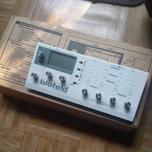Waldorf Blofeld syntezator midi