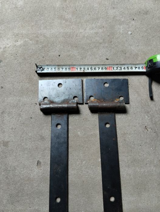 Петля, завіса на дерев'яні двері або гаражні ворота