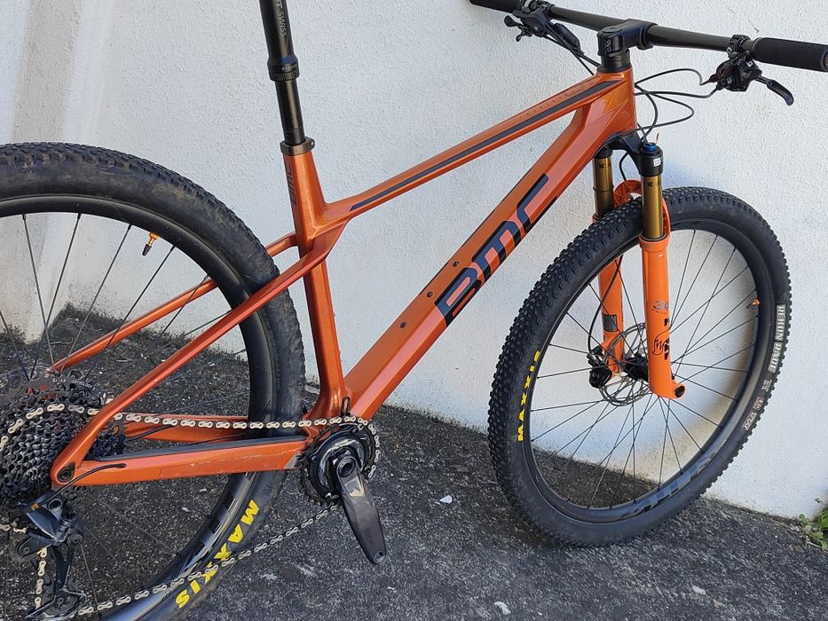 1999€
BMC Twostroke 01
Suspensão Fox kashima 
Transmissão 1x12 SRAM 
P