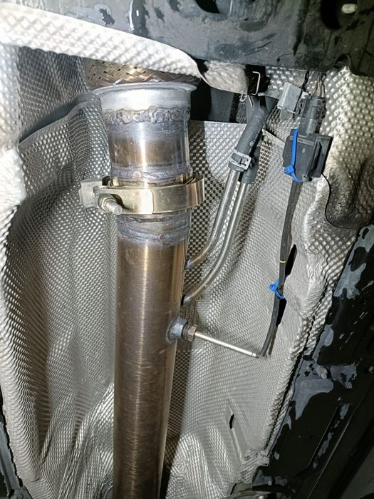 Linha de escape completa com Downpipe e panela com válvula Mercedes A3