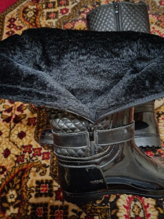 Продам теплі гумові чоботи
