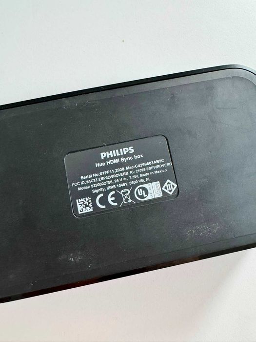 Philips Hue Play HDMI Sync Box – pełni sprawny