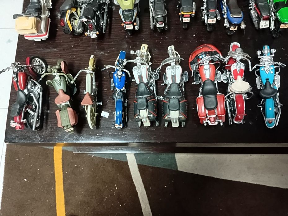 Coleção de 49 motas maisto