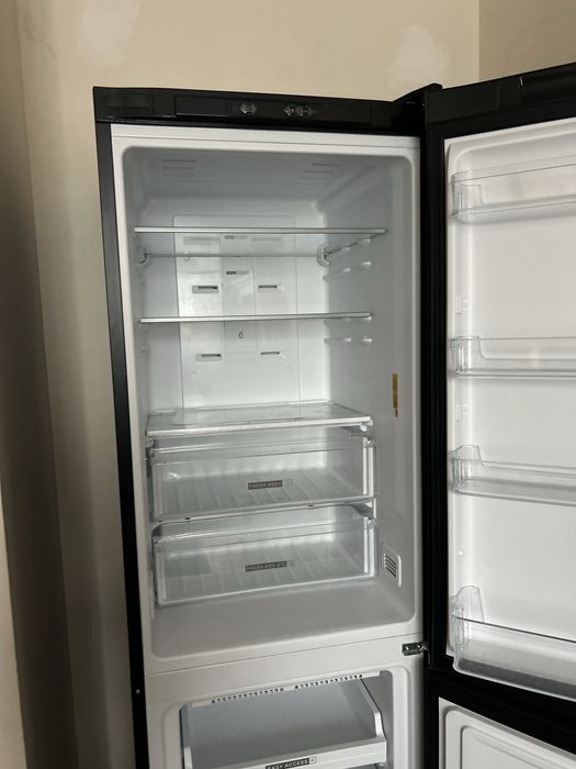 Chłodziarko zamrażarka Whirpool W7