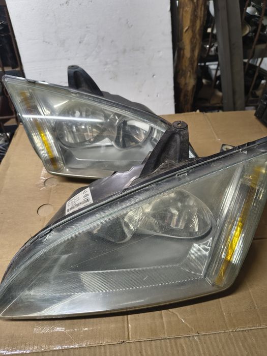 Lampy przednie Ford Focus mk 2 europa