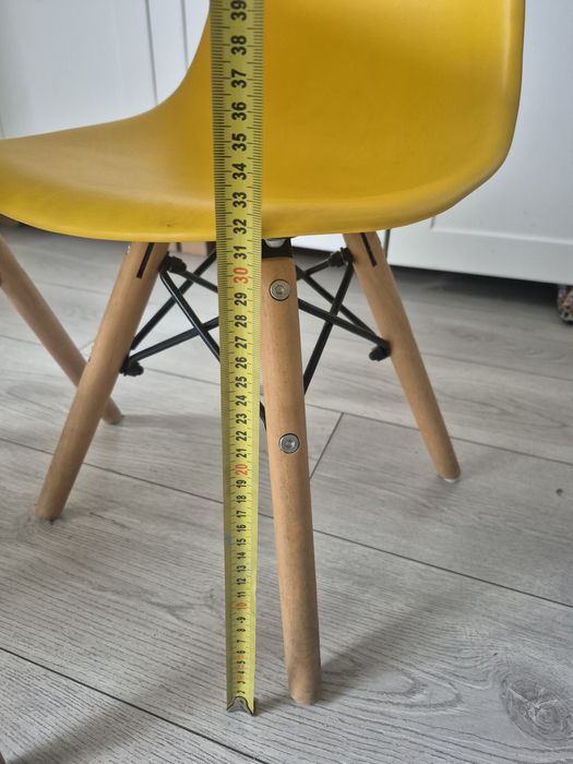 Stolik z krzesełkami