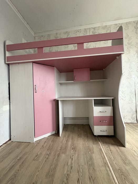 дитяче ліжко для дівчинки