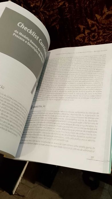 Intervenção Precoce em Crianças com Autismo