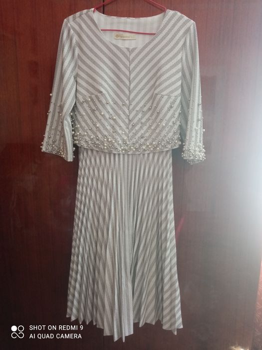 Плаття святкове, розмір 42-44