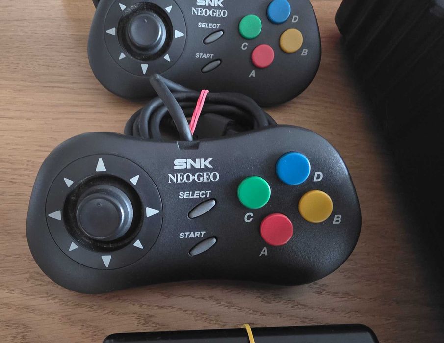 Kultowa Konsola Neo Geo CD, dwa kontrolery, gra, Komplet!